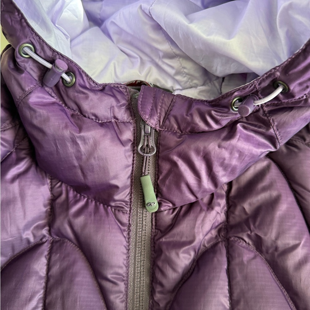 Outdoor Research Purple Hooded Puffer Jacket Lightweight XS excellent condition - Picture 9 of 11